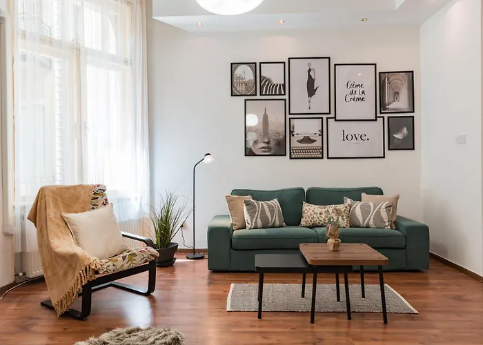 Old Post Apartment-2 Br-Ac-Balcony