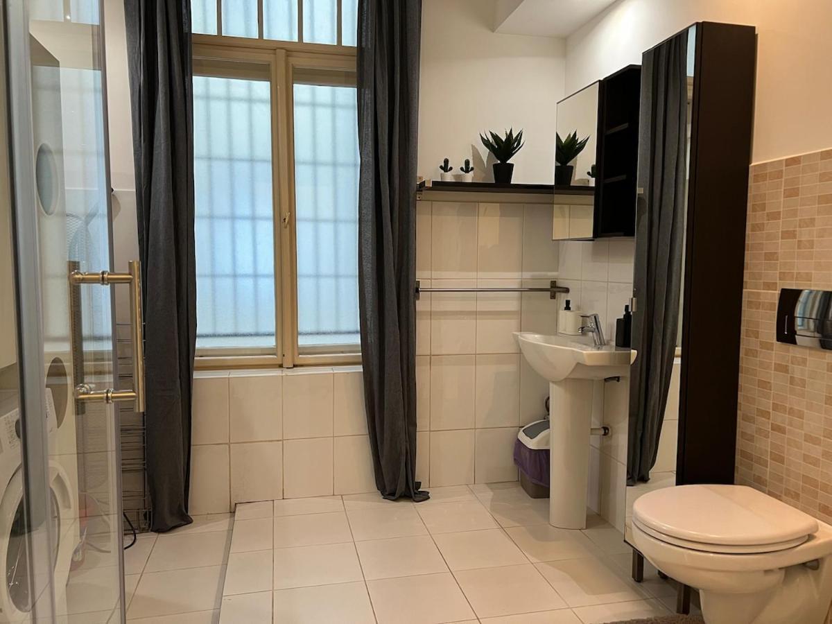 Old Post Apartment-2 Br-ac-balcony Apartament *