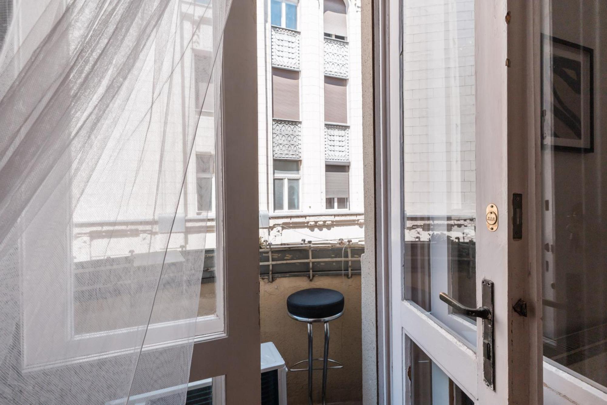 Old Post Apartment-2 Br-ac-balcony