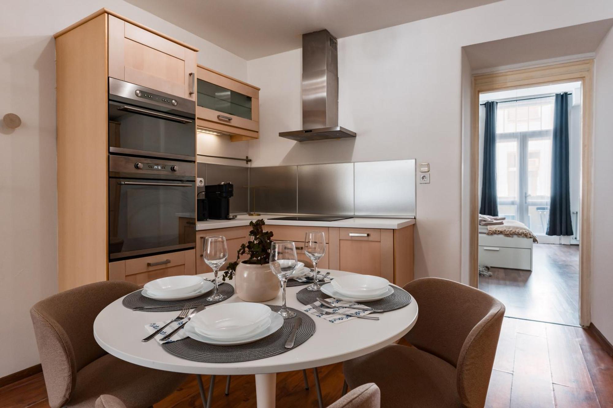 Old Post Apartment-2 Br-ac-balcony